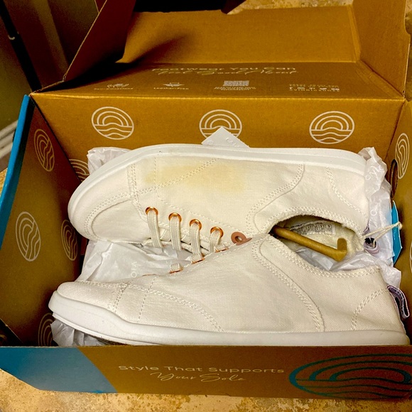 VIONIC BEACH! BRAND NEW! Size 6 - IN HER BOX - Picture 7 of 8